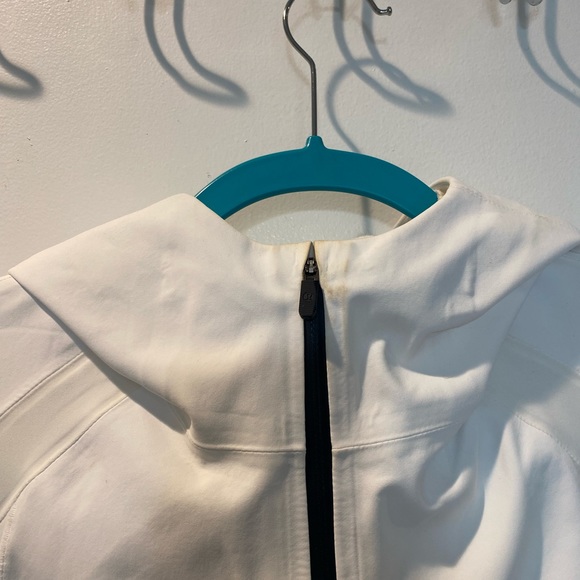 Lululemon Running Jacket - Picture 2 of 9